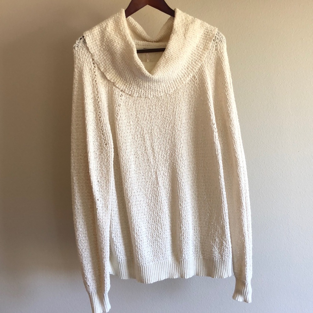 Free People pull over sweater